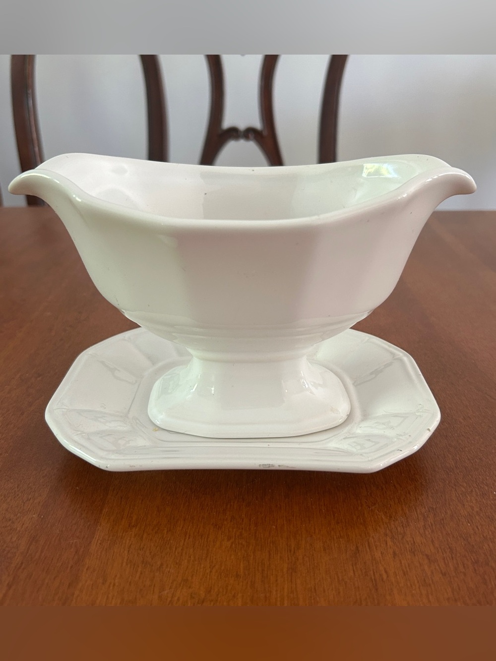 Pfaltzgraff Providence White Ceramic Gravy Boat & Underplate